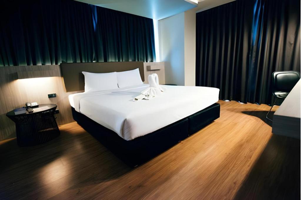 The Heritage Silom Hotel Bangkok Luaran gambar