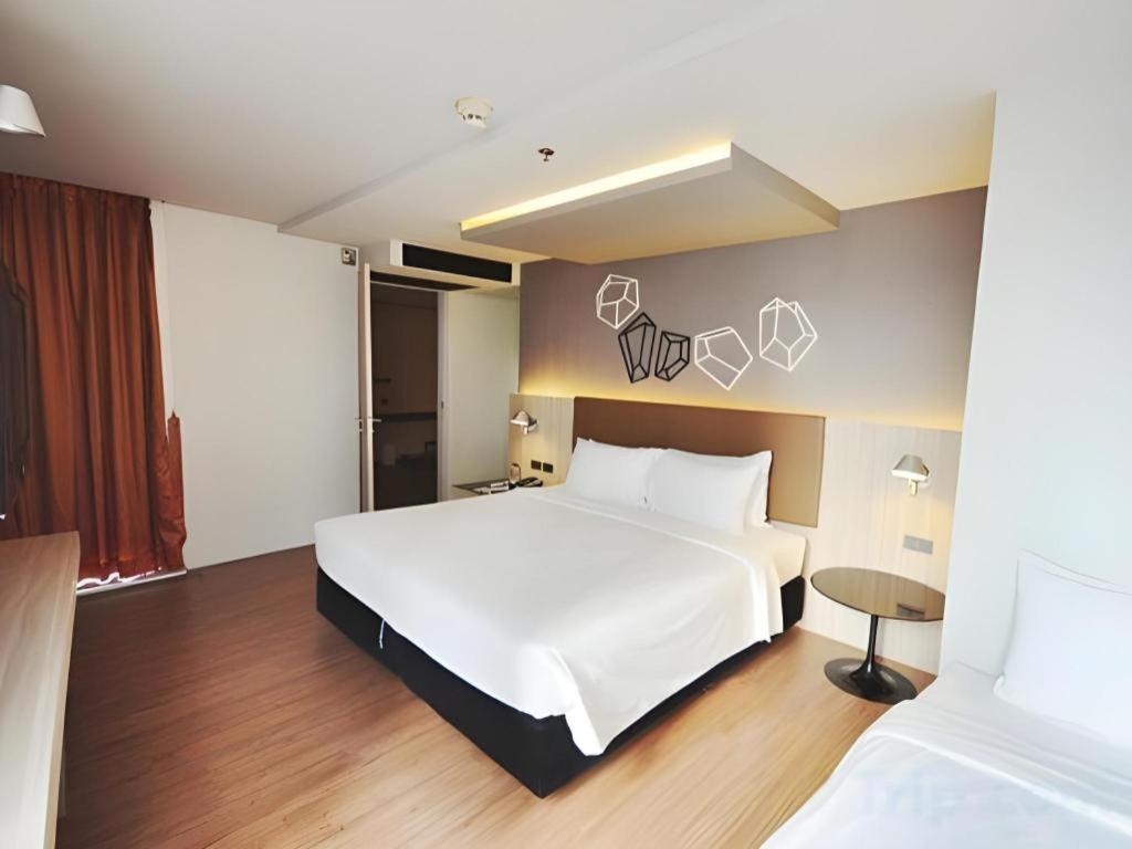 The Heritage Silom Hotel Bangkok Luaran gambar