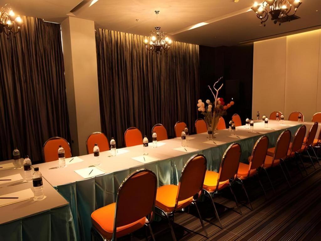 The Heritage Silom Hotel Bangkok Luaran gambar