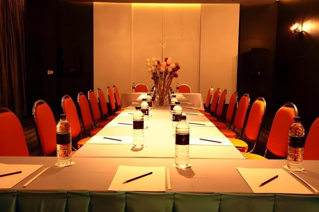 The Heritage Silom Hotel Bangkok Luaran gambar